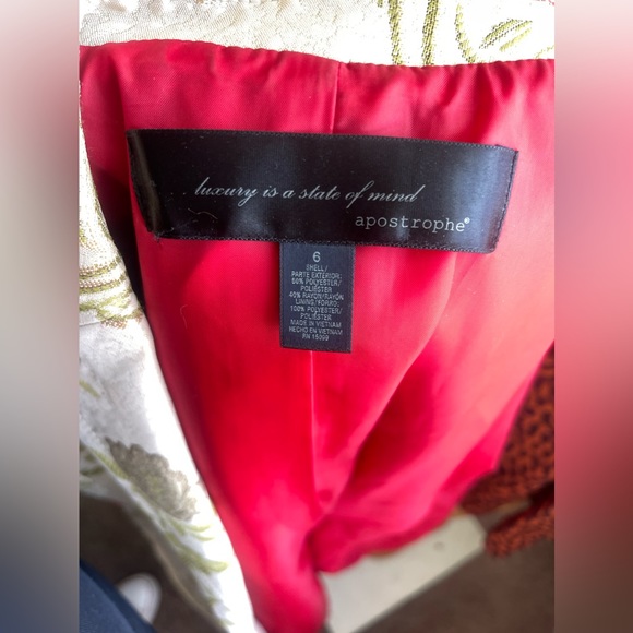 Apostrophe Luxury Is A State Of Mind coat - Picture 6 of 7